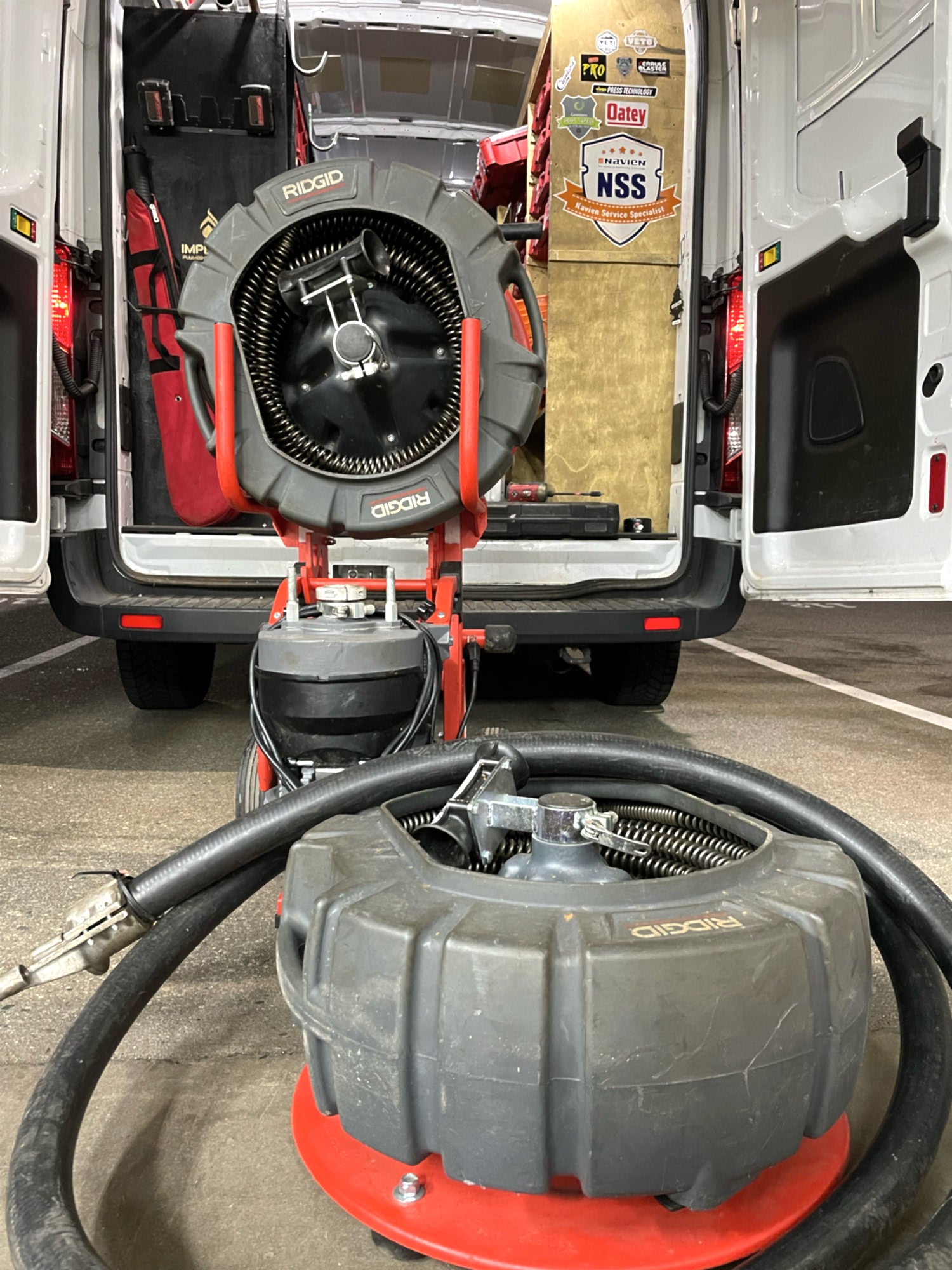 Drainage gear